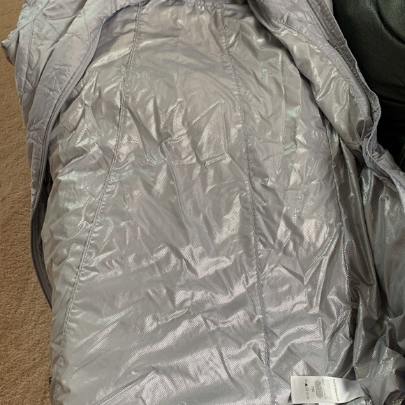 Columbia Women’s Mighty Lite Hooded Jacket, Light Gray Color, Size S - Picture 8 of 8